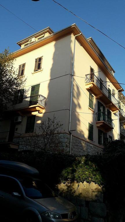 Apartments Fragola Split Exterior photo